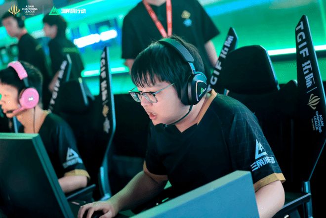 球队的中场 球队的中场