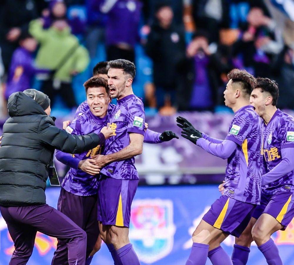 詹姆斯在社 詹姆斯在社